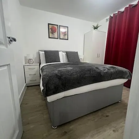Immaculate House Apartment Birmingham