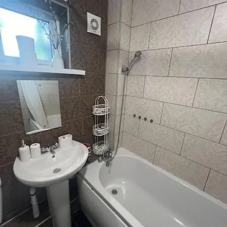 Immaculate House Apartment
